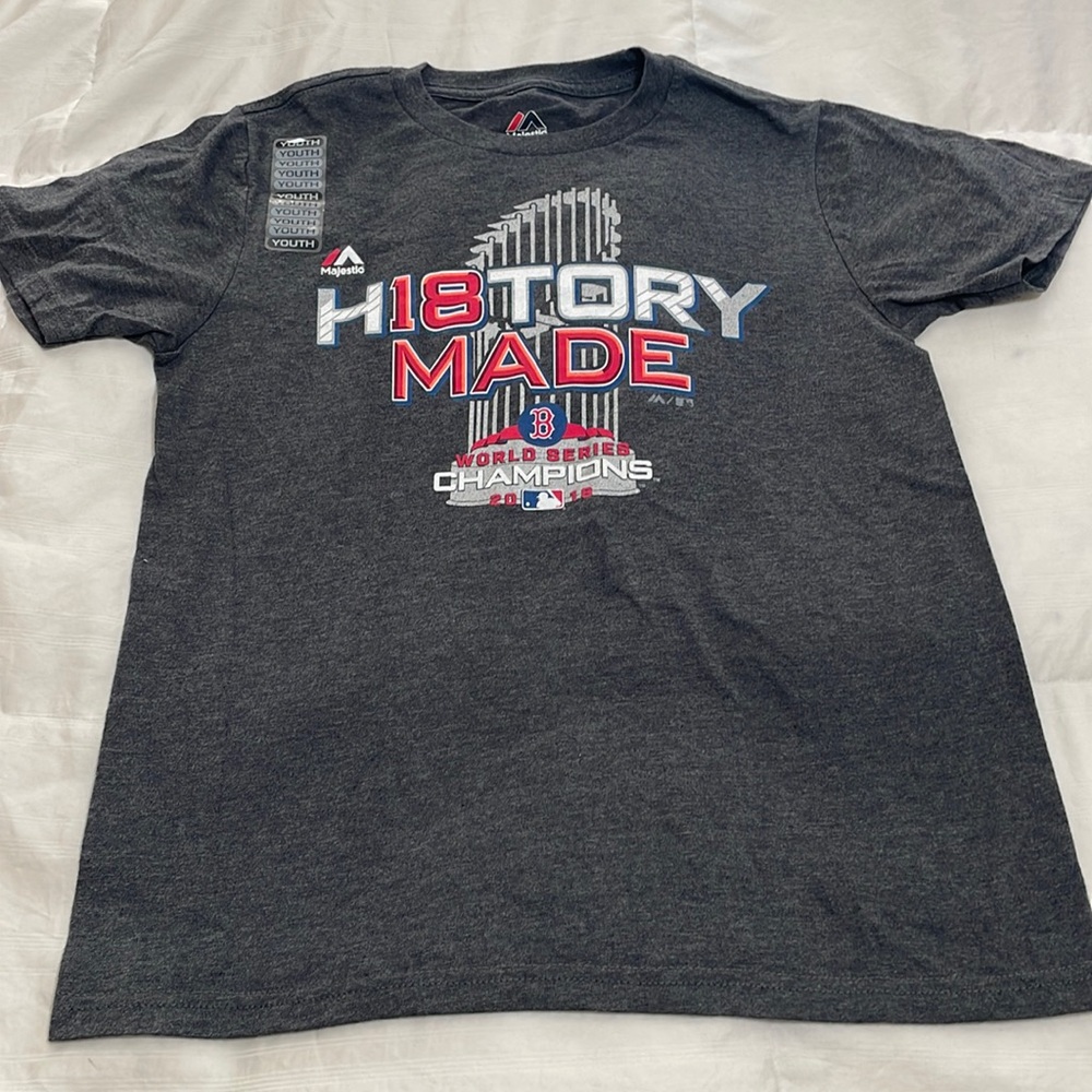 Red Sox Boston Baseball 2018 Champions - Gray Short Sleeve - World Series Winner